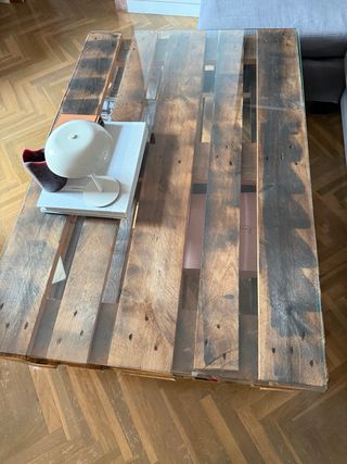 Mesa de centro industrial de palets con cristal