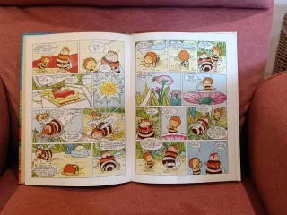 L'Abella Maia troba nous amics