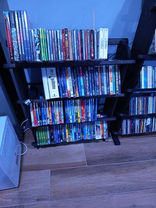 Mobile porta DVD/Blu Ray Ligabue