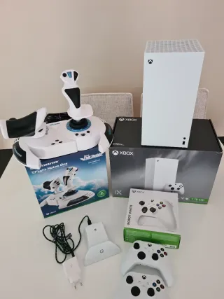 Xbox Series X Blanca + Accesorios