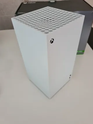 Xbox Series X Blanca + Accesorios
