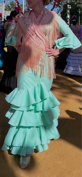 Vestido Flamenca Verde con Volantes.