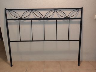 Cabezal de hierro forjado negro