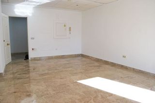 Oficina en alquiler en Los Naranjos - Las Brisas en Marbella