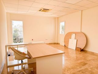 Oficina en alquiler en Los Naranjos - Las Brisas en Marbella
