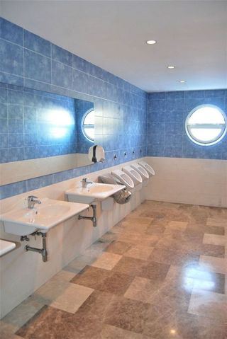 Oficina en alquiler en Los Naranjos - Las Brisas en Marbella