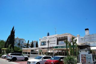 Oficina en alquiler en Los Naranjos - Las Brisas en Marbella