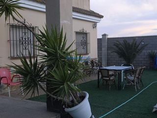 Chalet en alquiler en Montequinto en Dos Hermanas