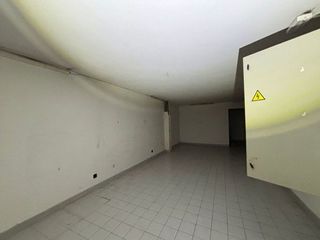 Local comercial en alquiler en El Carmel en Barcelona