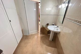 Local comercial en venta en Zona Pueblo en Guardamar del Segura