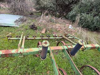 Arado vertedera para tractor pequeño