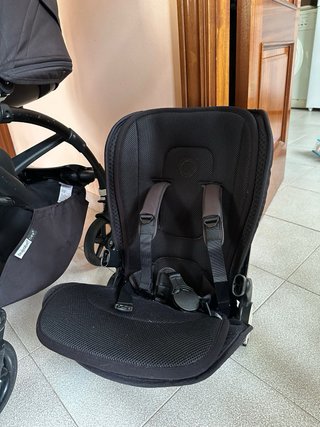 Carrito Bugaboo Bee6 Negro Con Silla y capazo.