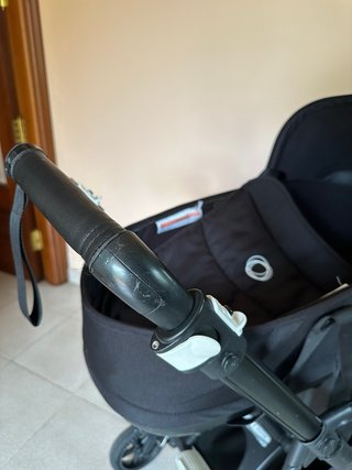 Carrito Bugaboo Bee6 Negro Con Silla y capazo.
