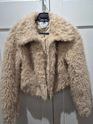 Chaqueta pelo Zara beige Talla M