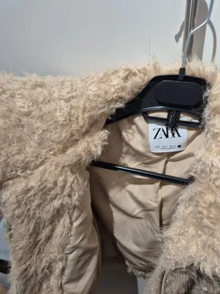 Chaqueta pelo Zara beige Talla M