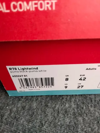 Deportivas Puma Negras y Blancas