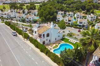 Casa en venta en Campos de Golf - Villa Martin - Los Dolses en Orihuela