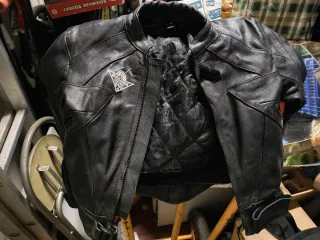 Chaqueta de cuero para moto