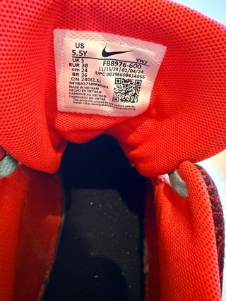 Zapatilla Nike LeBron Naranja y Morado