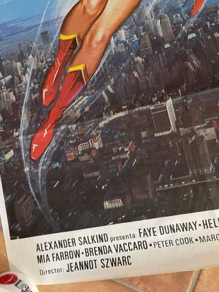 Póster Supergirl (1984) Helen Slater