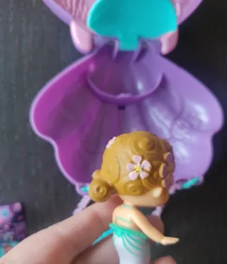 Bloopies Shellies Sirenita con Cofre