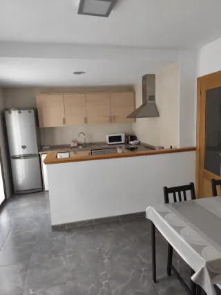 Se alquila habitación en piso céntrico