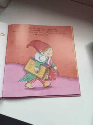 El estrafalario libro de imagenes del duende Blas