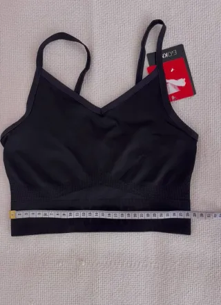 Top deportivo Puma negro nuevo con etiqueta