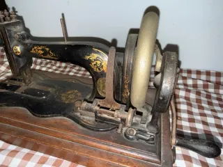 Máquina de coser Singer antigua