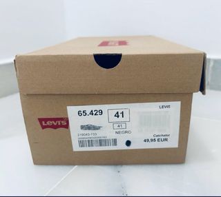 Sneakers Levi’s negras T41