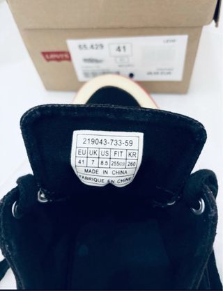 Sneakers Levi’s negras T41