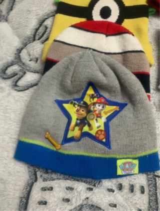 Lote 6 gorros niño + bufanda a juego