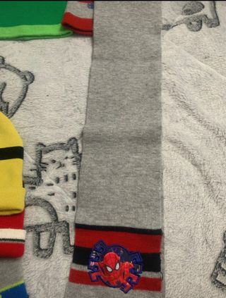 Lote 6 gorros niño + bufanda a juego