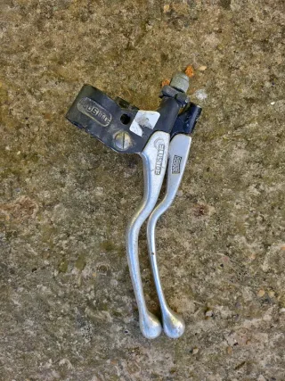 Juego de manetas de moto MAGURA y ELUSITO