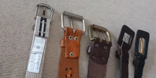 Lote 5 cinturones: negro, marrón