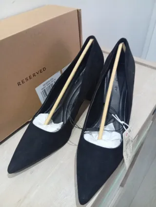 Zapatos de tacón negros Reserved talla 42