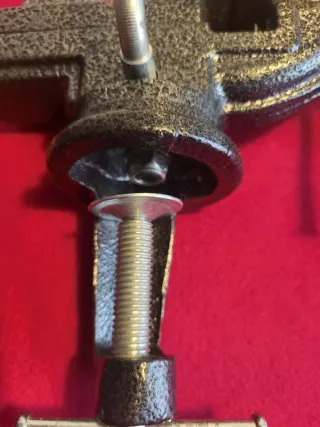 Tornillo de banco pequeño