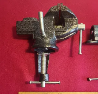Tornillo de banco pequeño