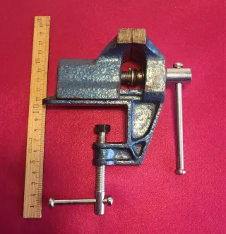 Tornillo de banco pequeño