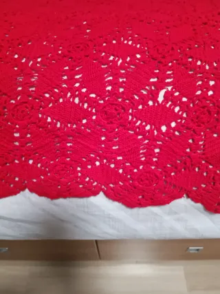 2 Colchas ganchillo cama individual roja.