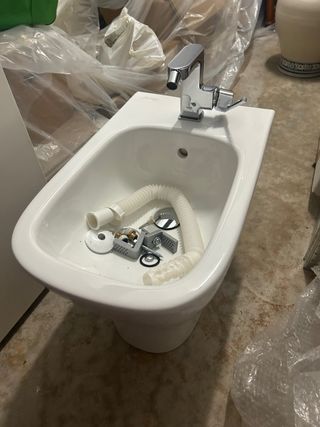 Bidé Jacob Delafon Nuevo a estrenar + grifo