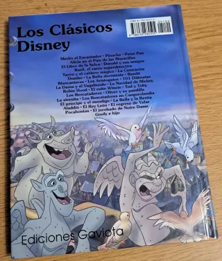 Libro "El Jorobado de Notre Dame" de Walt Disney.