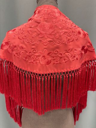 Mantoncillos flamencos bordados