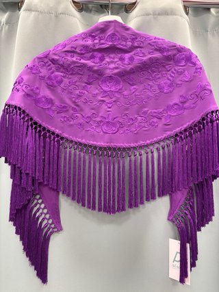 Mantoncillos flamencos bordados