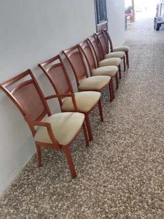 Mesa y sillas comedor