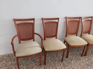 Mesa y sillas comedor