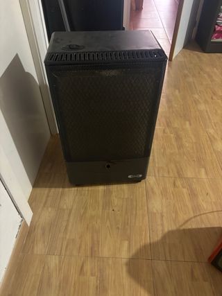 Estufa de butano negra