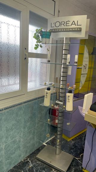 Silla de peluquería y tocador