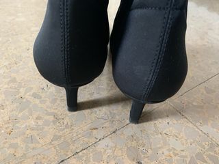 Botines Zara negros tacón. usado una vez