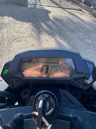 Kawasaki Z125 2022 Blanca y Verde